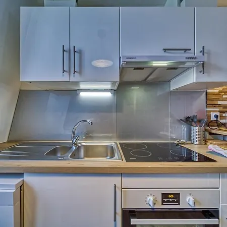Elegance Apartment *